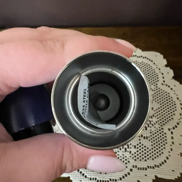 ✨NIB - Vera Bradley Fresh Cut Bouquet Stainless Steel Water Bottle✨ - Picture 8 of 9